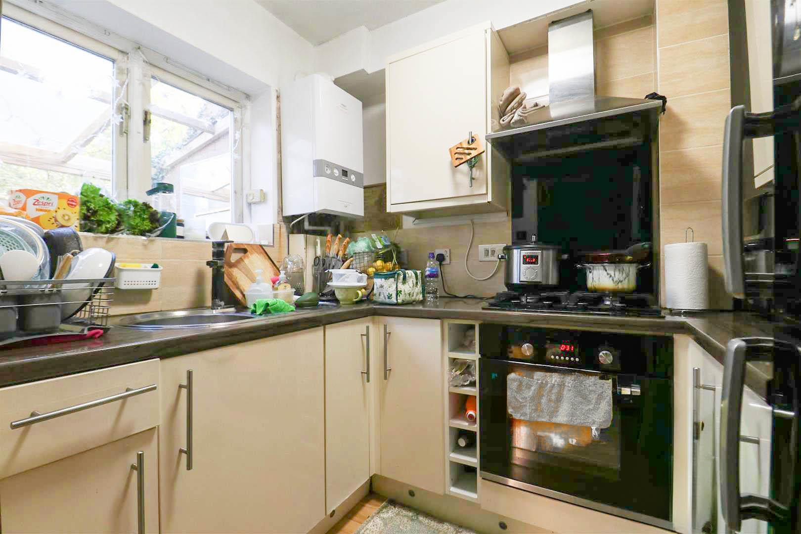 1 bed property in North Twelfth Street, Milton Keynes